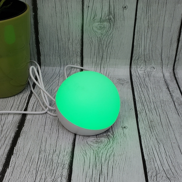 Echo Glow - Multicolor Smart Lamp - Picture 3 of 8
